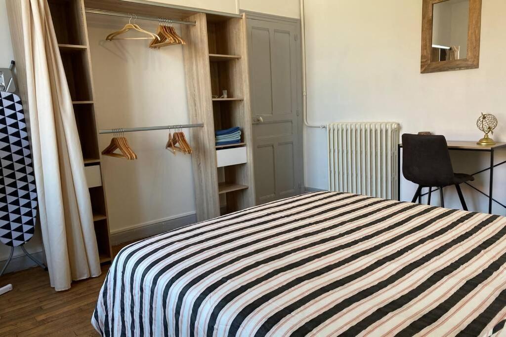 L'Appartement De Moliere N°3 Монлюсон Экстерьер фото